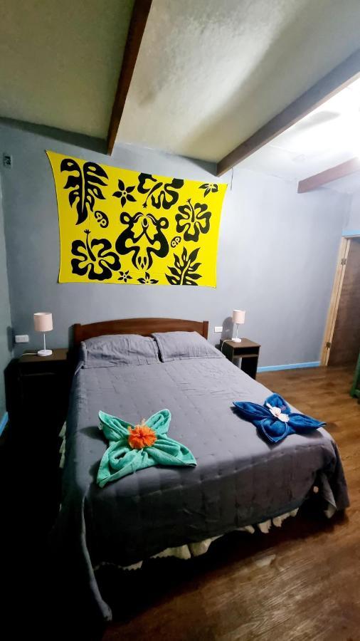 Hostal Henua Roa Hanga Roa Exterior foto